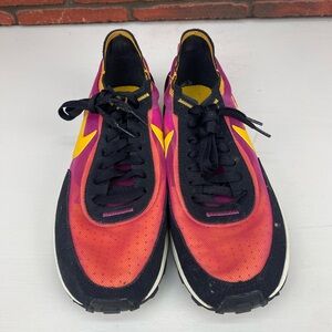 Nike‎ Waffle One Active Fuchsia Size 10.5